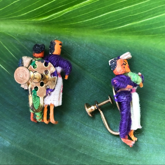 Rare Vintage Handmade Tiny People Clip on Earrings - Picture 5 of 6